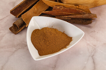 Natural Cinnamon powder with sticks