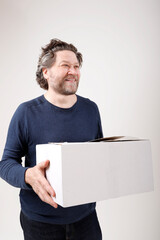 man receiving box of delibery
