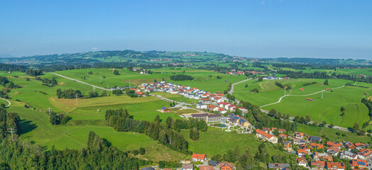 Fototapeta na wymiar Die Region um Nesselwang im bayerisch-schwäbischen Ostallgäu im Luftbild