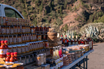 local food stand Caldera Los Marteles  gran canaria street food travel travelling cheese jam honey snacks jars spanish spain canaries canary island