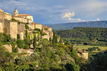 Gordes, village provençal, France - 745734249