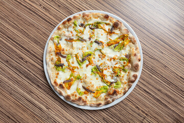 pizza, fiori e alici, fiori, zucca, alici, bianca, mozzarella, tavolo, marrone, venature, vista,...