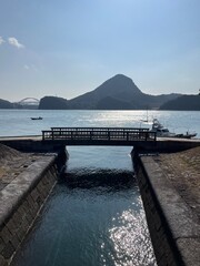 Obraz premium 三角西港の水路