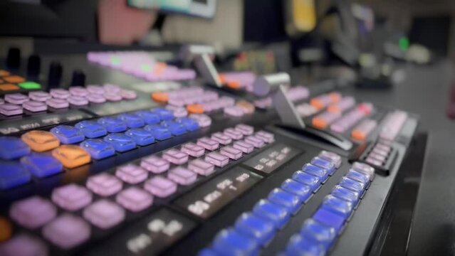 Video Switcher Using Video Mixer in Broadcasting TV Studio