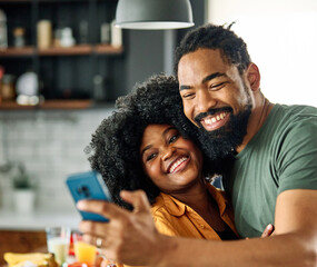 woman selfie phone man couple camera mobile phone portrait smartphone happy young romance together love photo picture kitchen food dinner lunch vegetables relationship boyfriend girlfriend