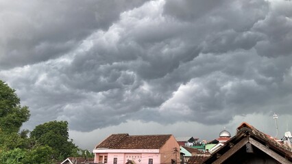 photo of black clouds just before heavy rain and storms