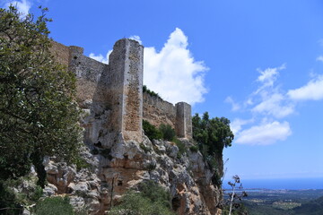 Das Castell de Santueri auf Mallorca und das Mittelmeer