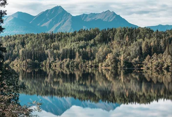 Fototapeten Lake on Alaska © Galyna Andrushko