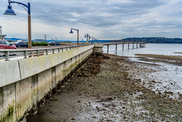 Obraz premium Wall And Pier