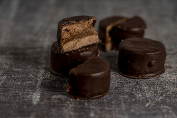 chocolate alfajor ready to eat