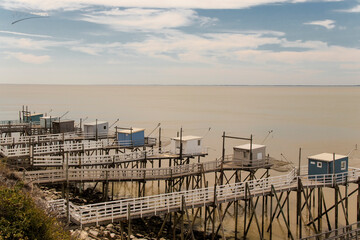 Ensemble de carrelets &agrave; Talmont sur gironde