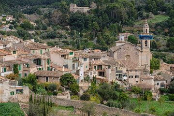 Obraz premium catholic church of Sant Bartomeu, 1235, gothic, Valldemossa, Mallorca, Balearic Islands, Spain