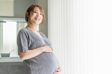 妊婦・妊娠中のプレママ・出産準備（コピースペース）
