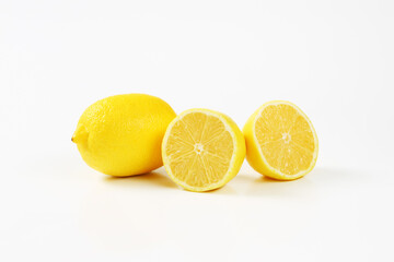 Fresh lemon fruits - 746175029