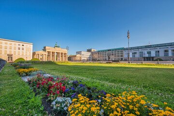 Berlin Germany, city skyline at Brandenburg Gate (Brandenburger Tor) © Noppasinw