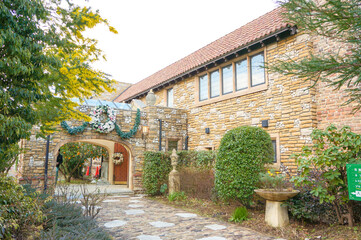 おしゃれな美術館の入口