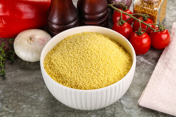 Raw dry wheat couscous grain