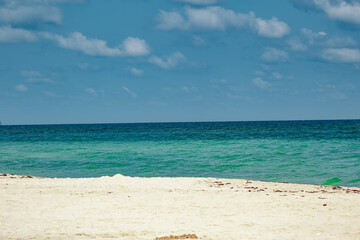 Obraz premium The beach and blue sky in Thailand