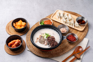 Korean food, beef, beef, sundae soup, seolleongtang, Naju, gomtang, beef, sundaeguk, pork, side dishes, kimchi