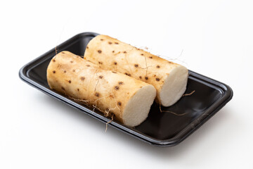 白背景に長芋