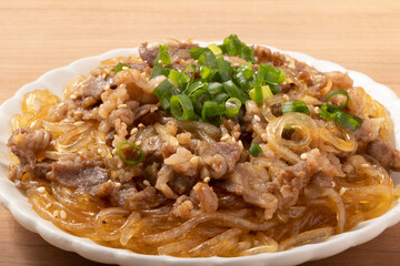 牛肉と春雨のピリ辛炒め