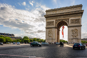 Champs-Élysées e Arco do Triunfo