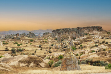Fototapeta na wymiar Near the three graces, cappadocia, Turkey