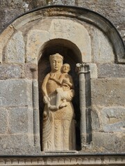 Statue de la Vierge è l'enfant, église d'Arnac Pompadour (Corrèze) - 746627043