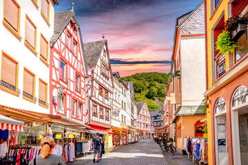 Altstadt, Bernkastel Kues, Rheinland Pfalz, Deutschland  - obrazy, fototapety, plakaty