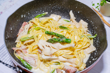 クリームパスタ作り