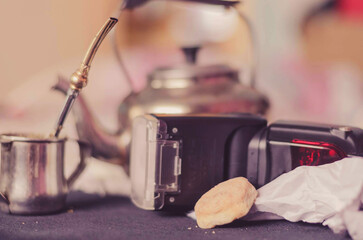 Argentine mate and camera flash