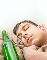 Man sleep with a Beer - 746695065