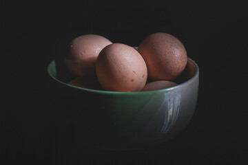 chicken eggs in the bowl 