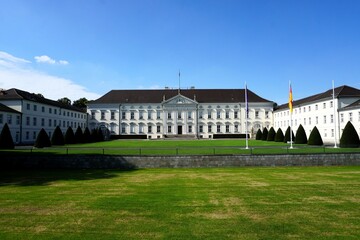 Obraz premium Schloss Bellevue, Berlin, Sitz des Bundespräsidenten von Deutschland