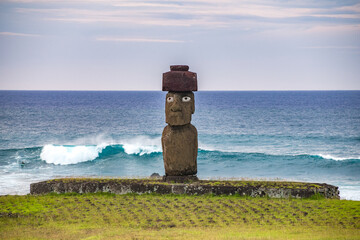 moais in Tahai at sunset, Rapa Nui, Easter Island