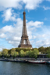 Fototapeta na wymiar Eiffel tower view, Paris, France.