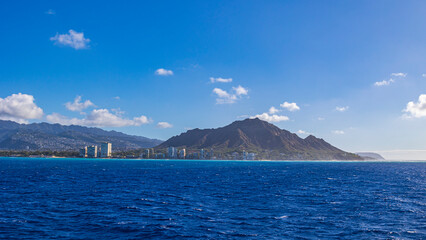 海から見るダイヤモンドヘッド　ハワイ