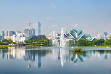 Tuinposter Awesome Kuala Lumpur skyline. Scenic lake and fountains © efired