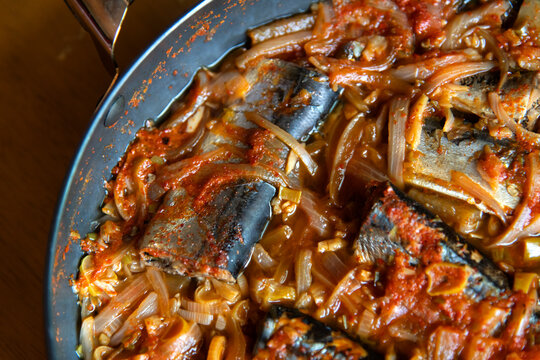 View of the saury stew in the pot