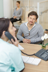 Obraz premium in the hospital at the reception desk