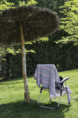 Sun lounger with parasol - 747087480