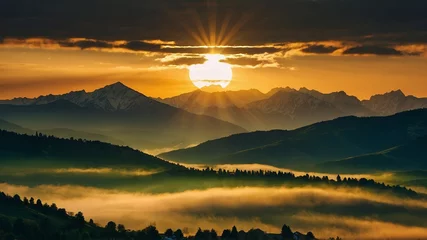 Photo sur Plexiglas Matin avec brouillard sunrise in the mountains