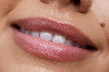 Obraz premium Close-up of female lips