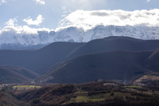 Beffi, Italy A mountainous landscape with snow peaks in the Abruzzo region.