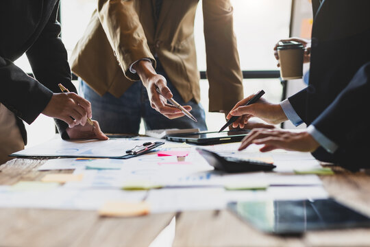 Business meeting to discuss financial analysis, auditing and budget planning for business projects, financial planning and accounting.