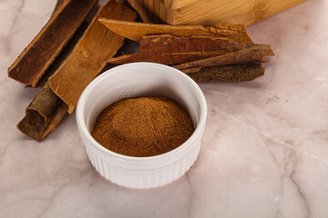 Natural Cinnamon powder with sticks