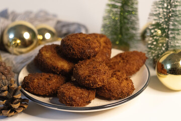 Delicious golden brown chicken cutlets, crispy and savory.