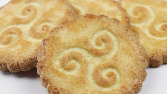 plusieurs biscuits bretons, en gros plan