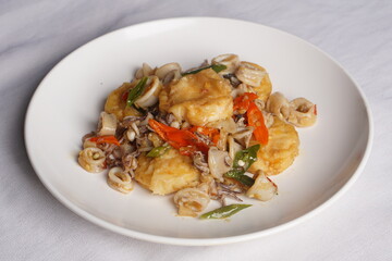 tofu and stir-fried squid