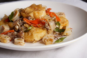 tofu and stir-fried squid